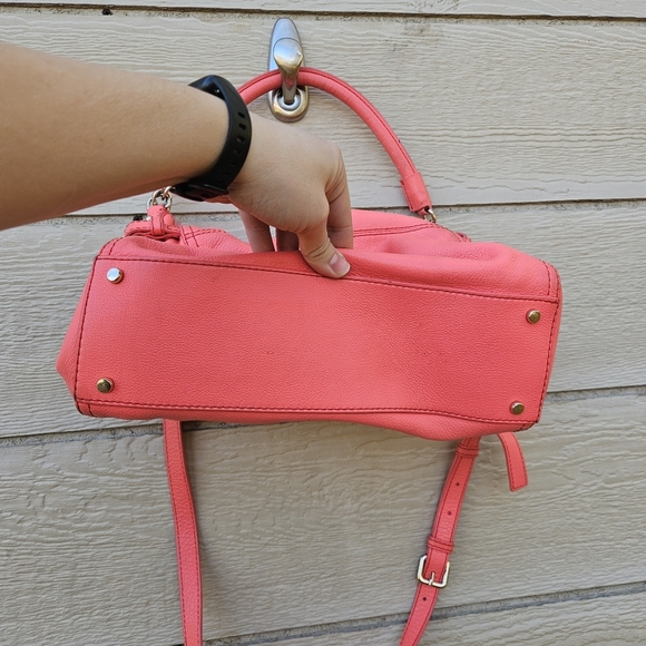 kate spade coral pink Cobble Hill Little Minka crossbody bag with top handle - Picture 4 of 15